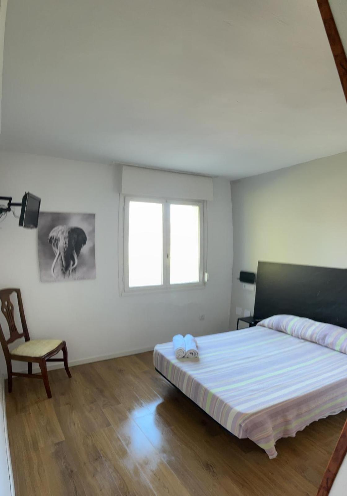Las Palmeras Hotel Хихон Екстериор снимка