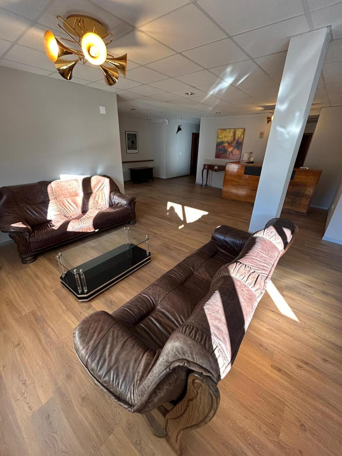 Las Palmeras Hotel Хихон Екстериор снимка