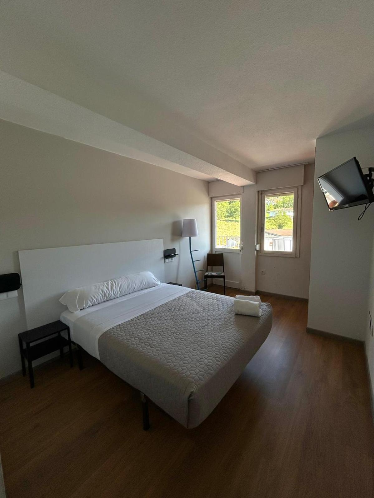 Las Palmeras Hotel Хихон Екстериор снимка